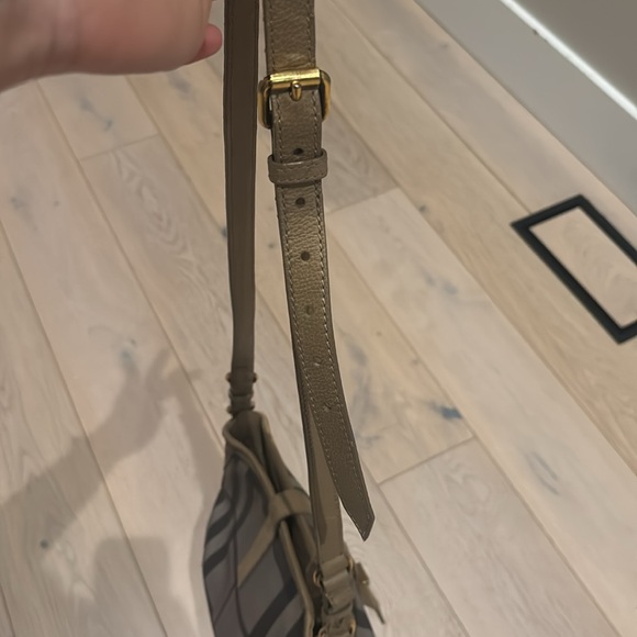 Authentic Burberry Bag - Picture 12 of 12